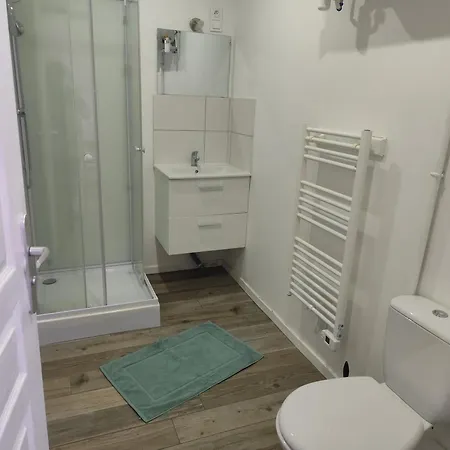 Les Petits בית נופש Ernée